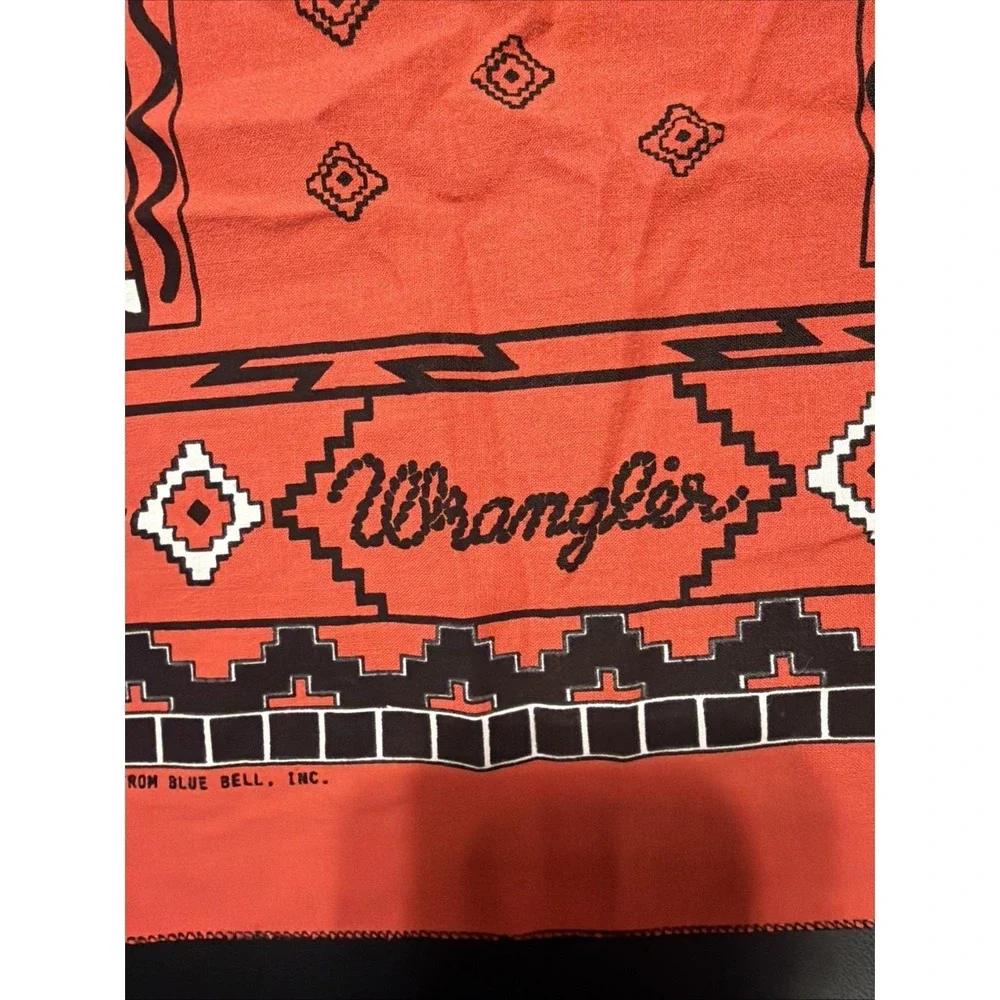 Vintage Wrangler Red Bandana Handkerchief Cowboys Horses Rope Blue Bell